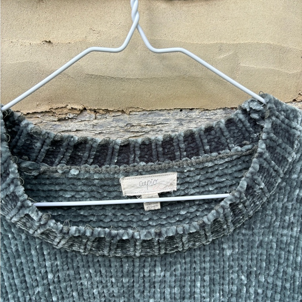 Cupio Green Ribbed Sweater with Black Bow Accents on Bell Sleeves Size L - Picture 3 of 5